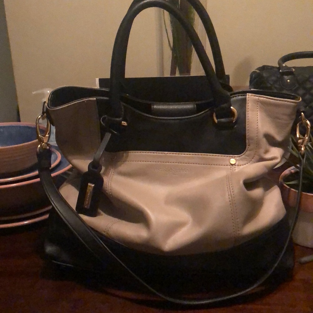 Tignanello shoulder bag with the strap
